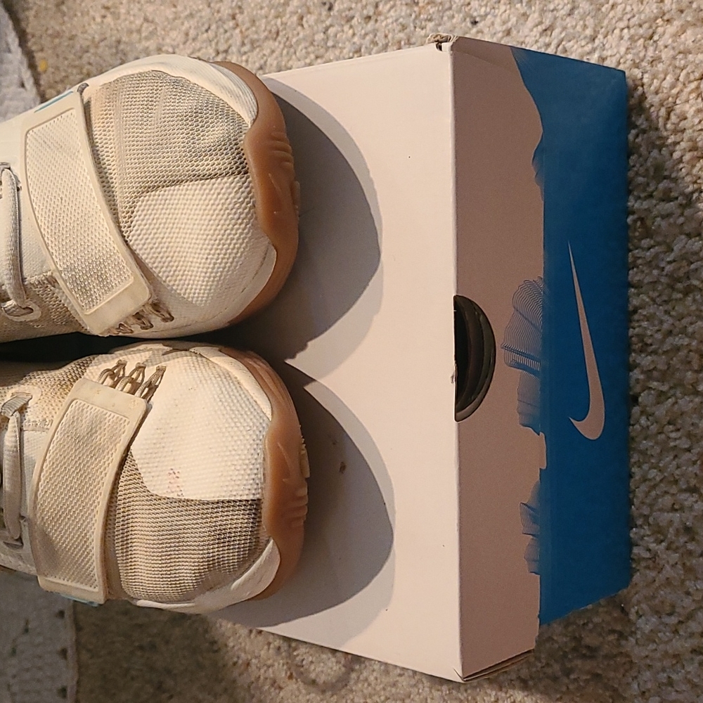 Paul George - Picture 3 of 5